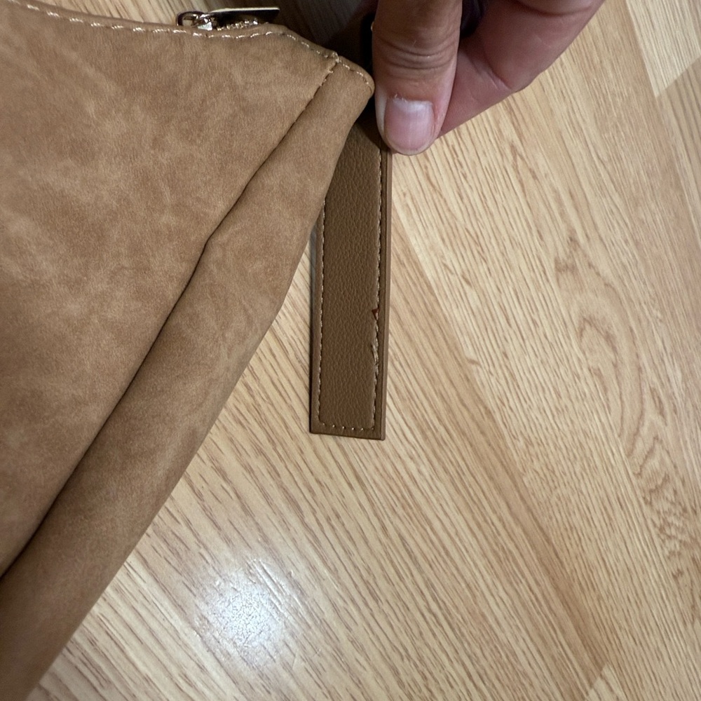 4th & Reckless Tan Faux Leather Hobo Shoulder Bag Slouch Minimalist - Picture 12 of 13